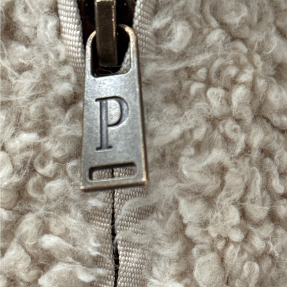 Pendleton Sherpa Full Zip Jacket with Plaid Contrast Trim, Size Small / Child. - Picture 4 of 11